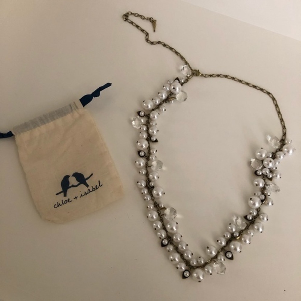 Long pearl necklace